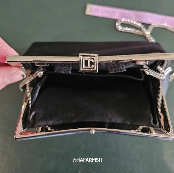 Cute Black Purse - Picture 8 of 9